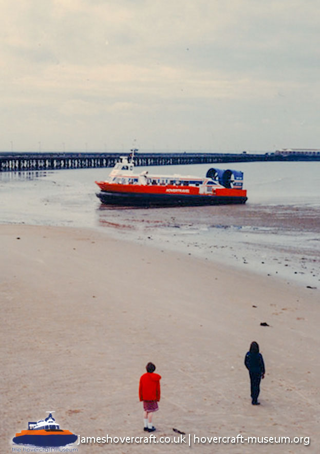 AP1-88 hovercraft at Ryde hoverport -  (credit: The <a href='http://www.hovercraft-museum.org/' target='_blank'>Hovercraft Museum Trust</a>).